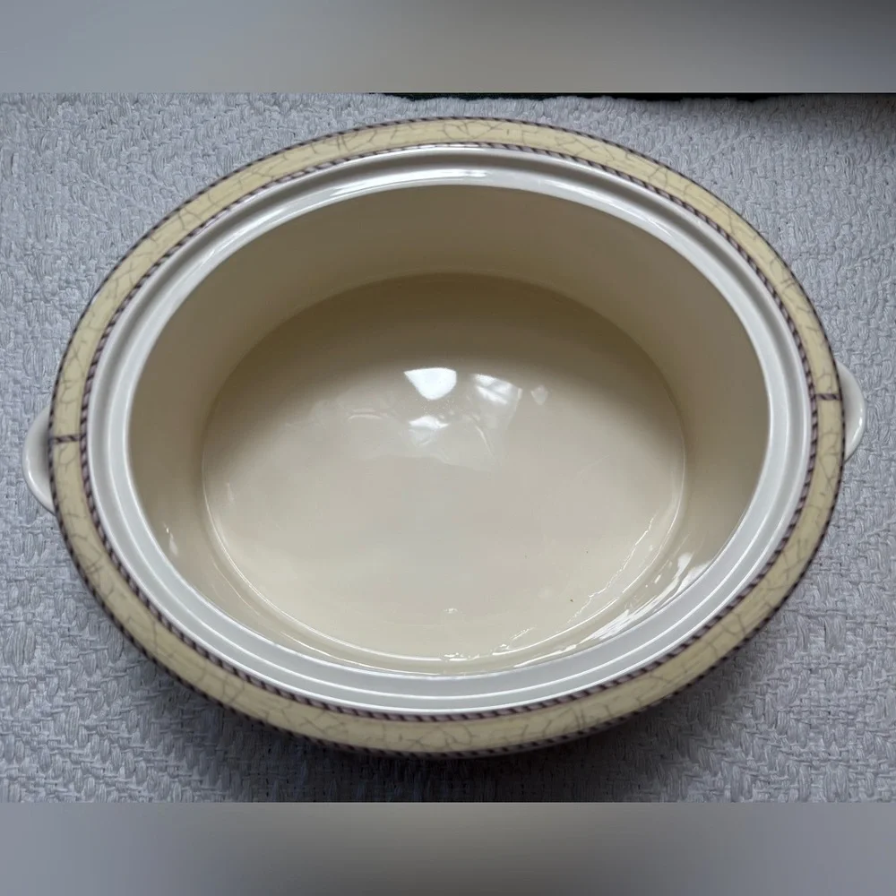 Wedgewood Sarah’s Garden Oval Tureen & Lid-Length: 9.75”, Height: 6”